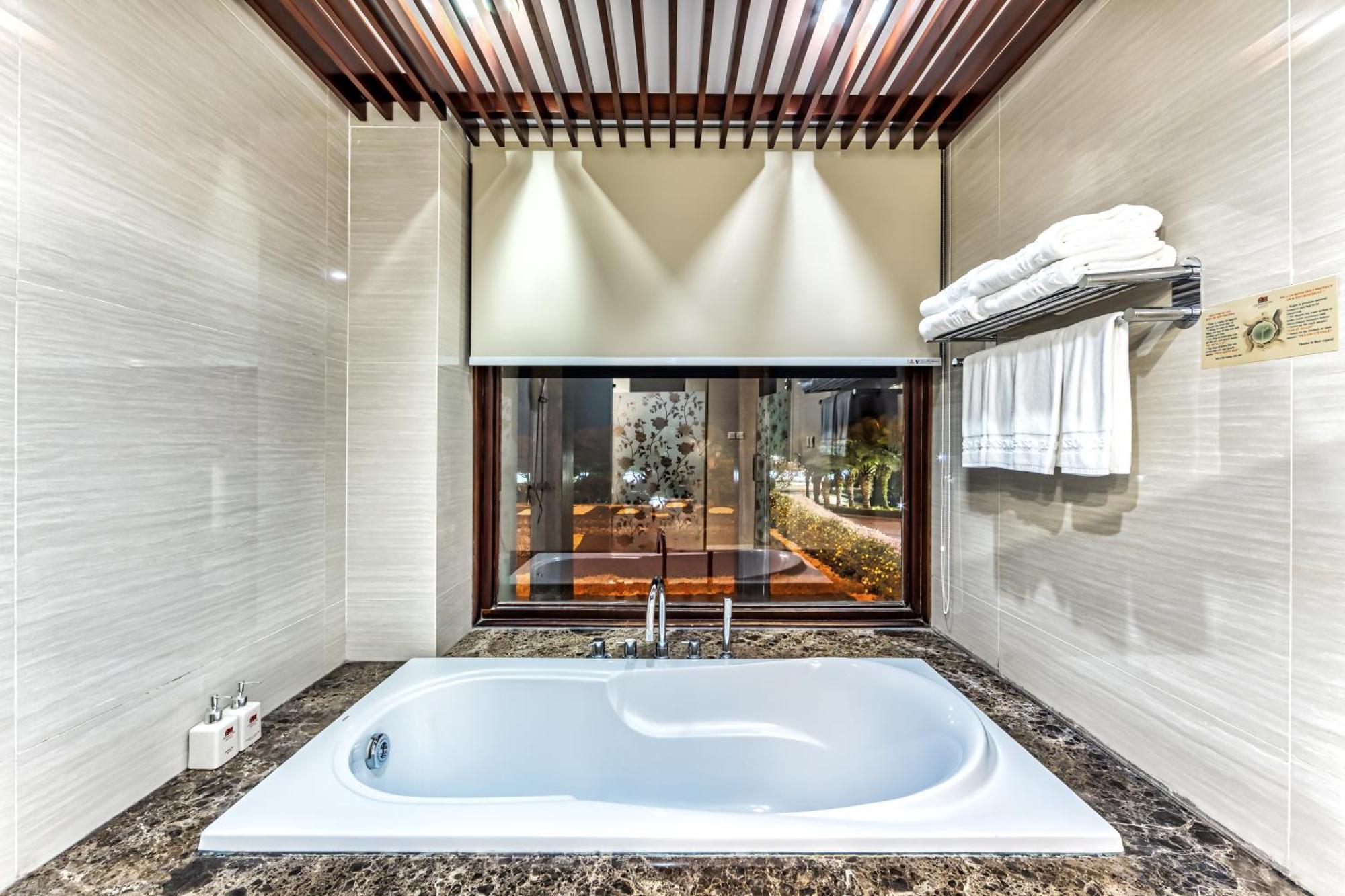 Vietsovpetro Ho Tram Beach Resort & Spa Bagian luar foto