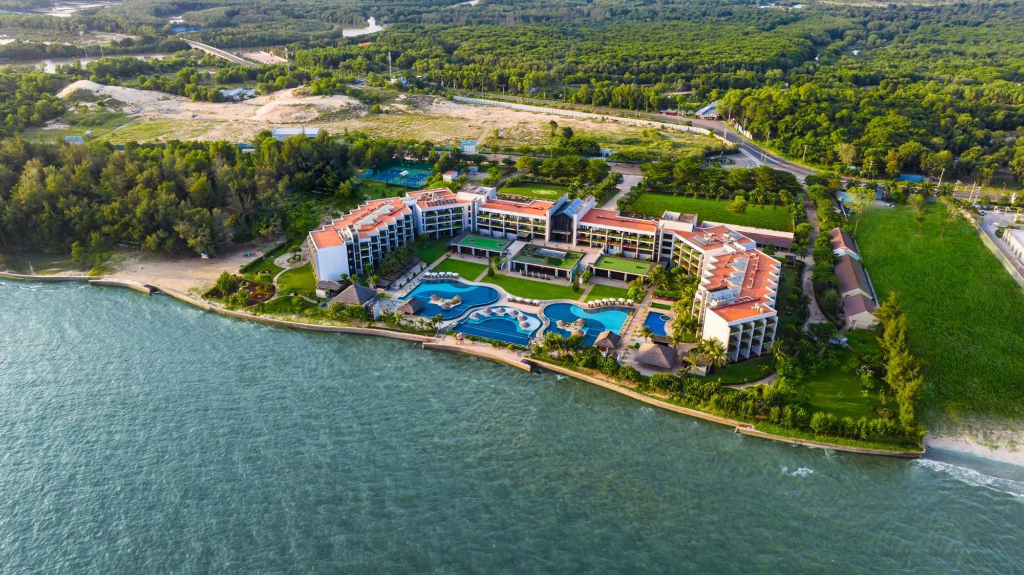 Vietsovpetro Ho Tram Beach Resort & Spa Bagian luar foto